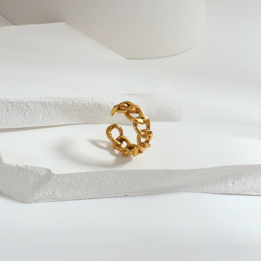 Gold Tone Chain Link Ring